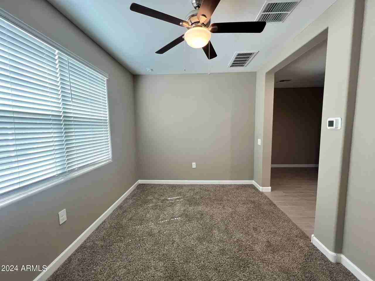 10424 S 54th Ln - Photo 6 of 48