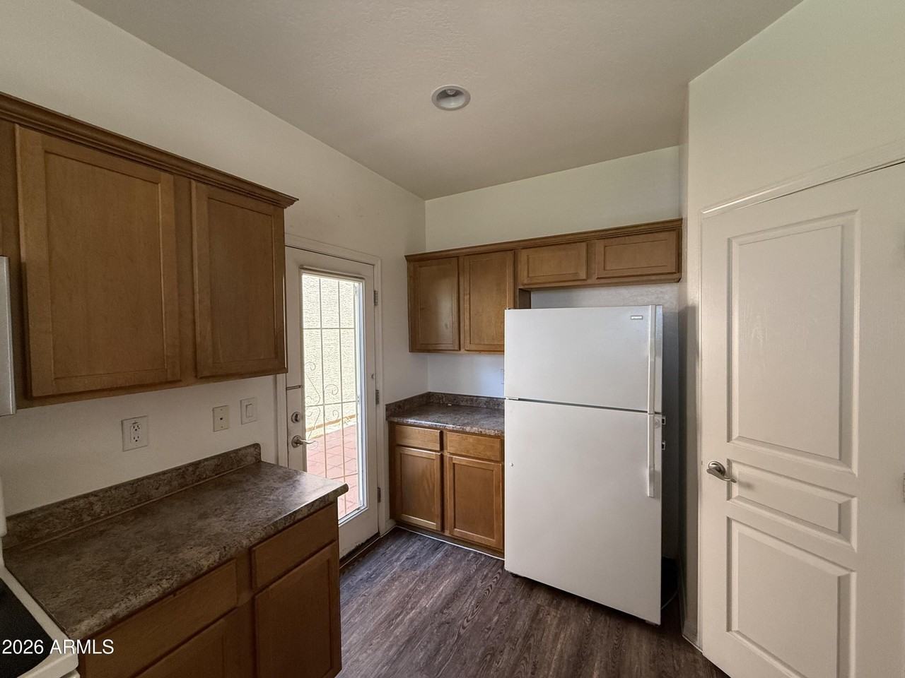 1670 E Elgin St - Photo 7 of 25