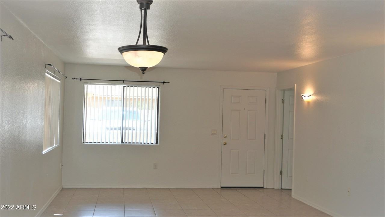 4410 Buena Loma Way #B - Photo 3 of 21