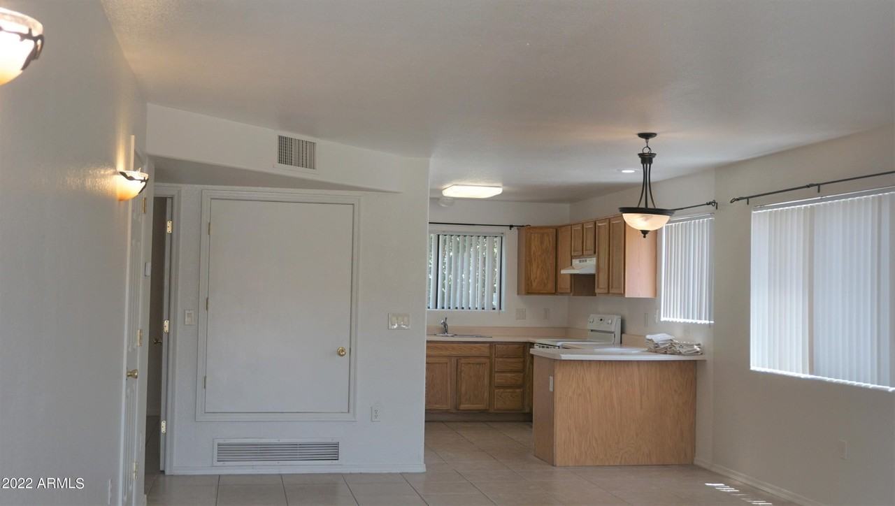 4410 Buena Loma Way #B - Photo 4 of 21