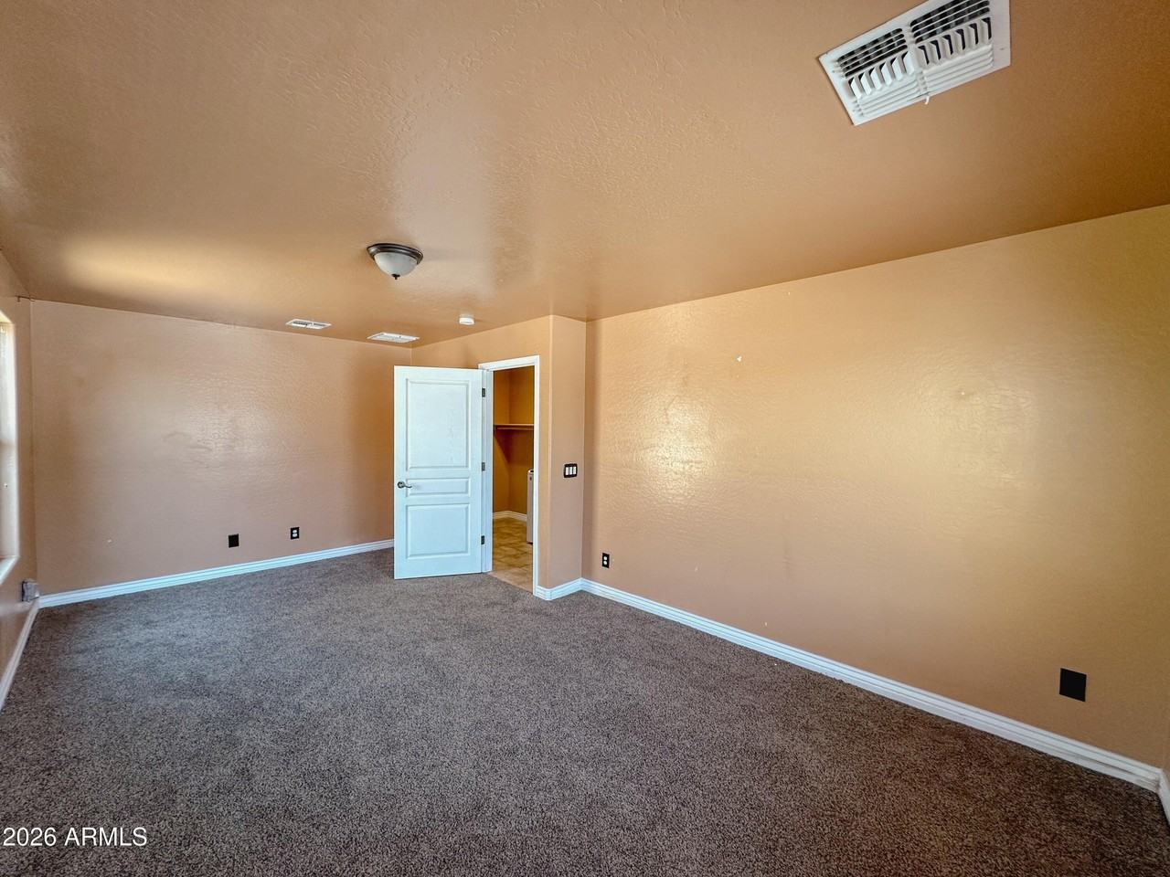 11034 W Washington St - Photo 6 of 8