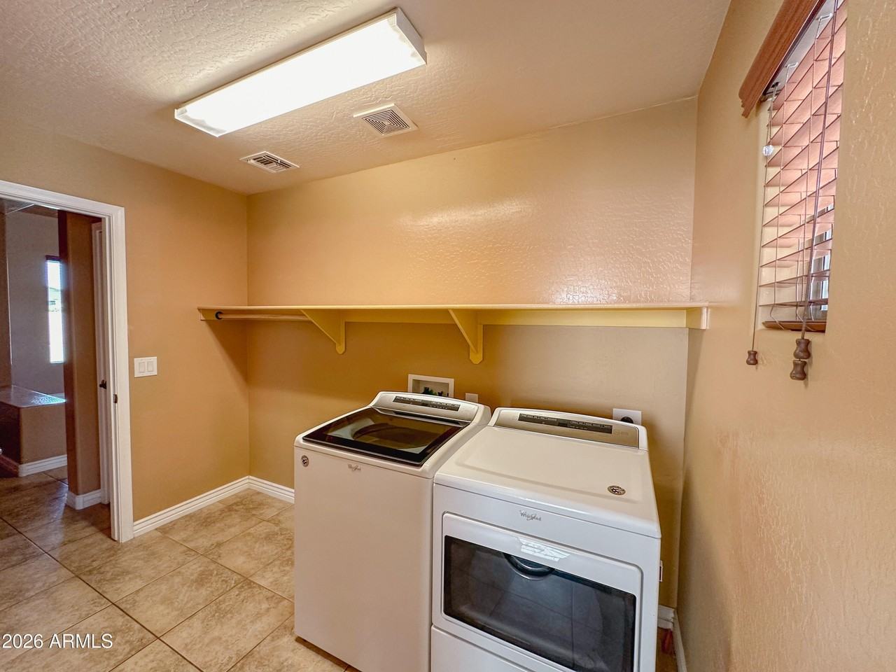 11034 W Washington St - Photo 7 of 8