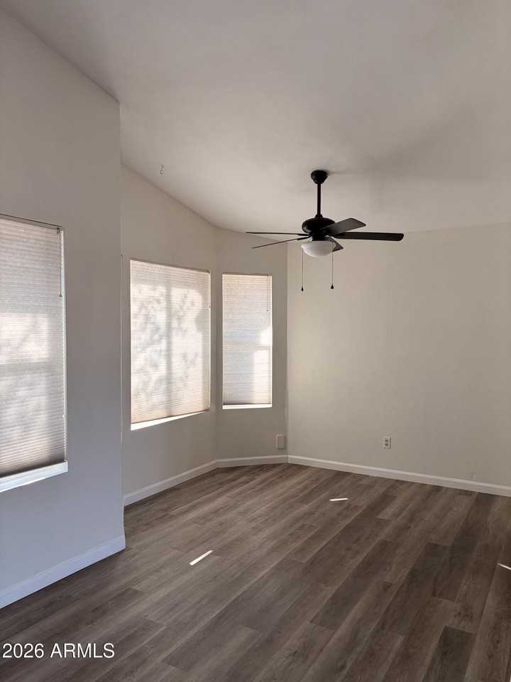 1139 W Laredo St - Photo 6 of 19
