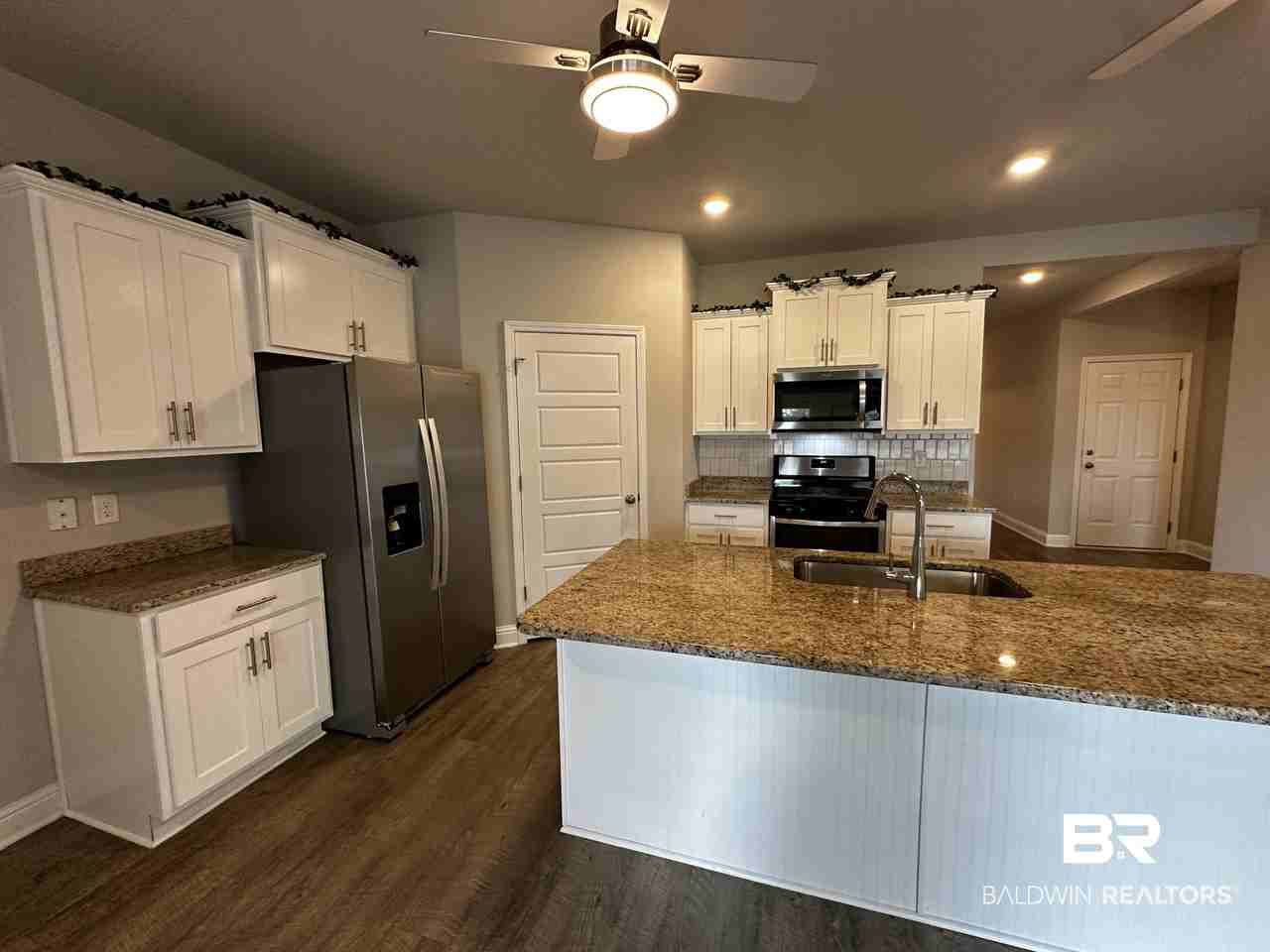 31468 Memphis Loop - Photo 6 of 26