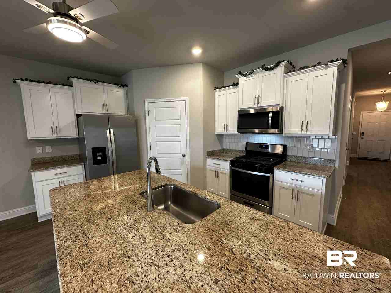31468 Memphis Loop - Photo 7 of 26