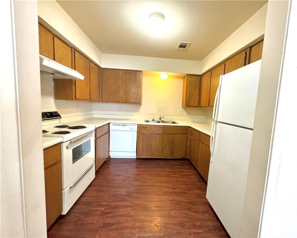 2817 Longmire Dr #C - Photo 4 of 16