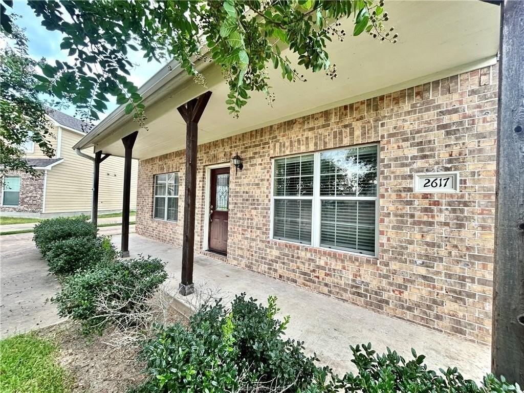2617 Mandi Ct - Photo 2 of 23