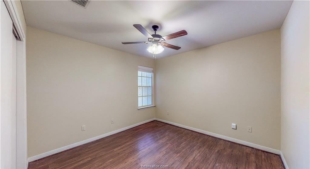 701C Balcones Dr #43 - Photo 6 of 9