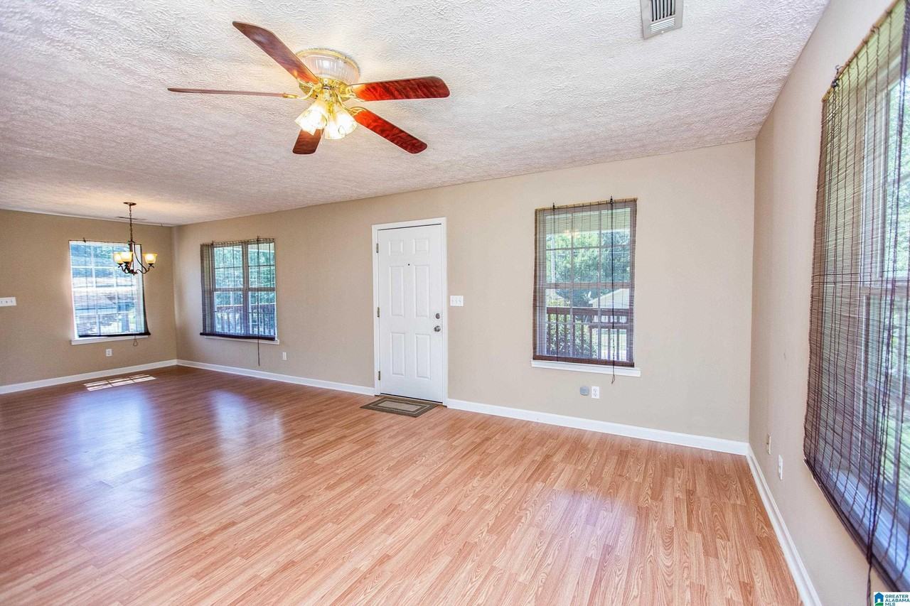 2307 3rd Ave S - Photo 5 of 19