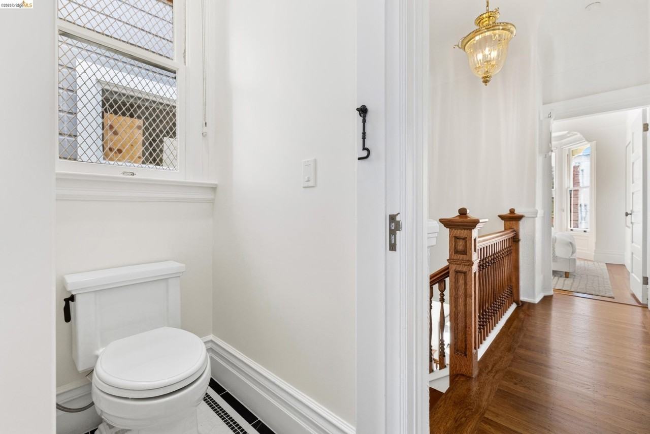 415 Fillmore St - Photo 5 of 50