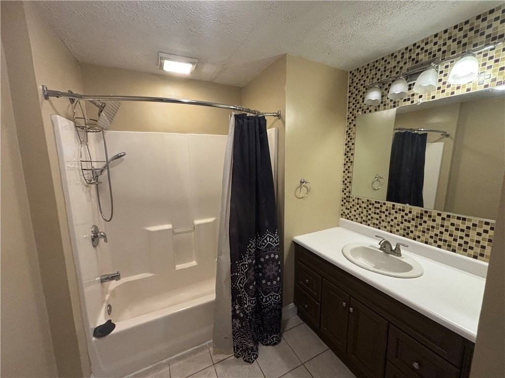 507 Welles St - Photo 5 of 9