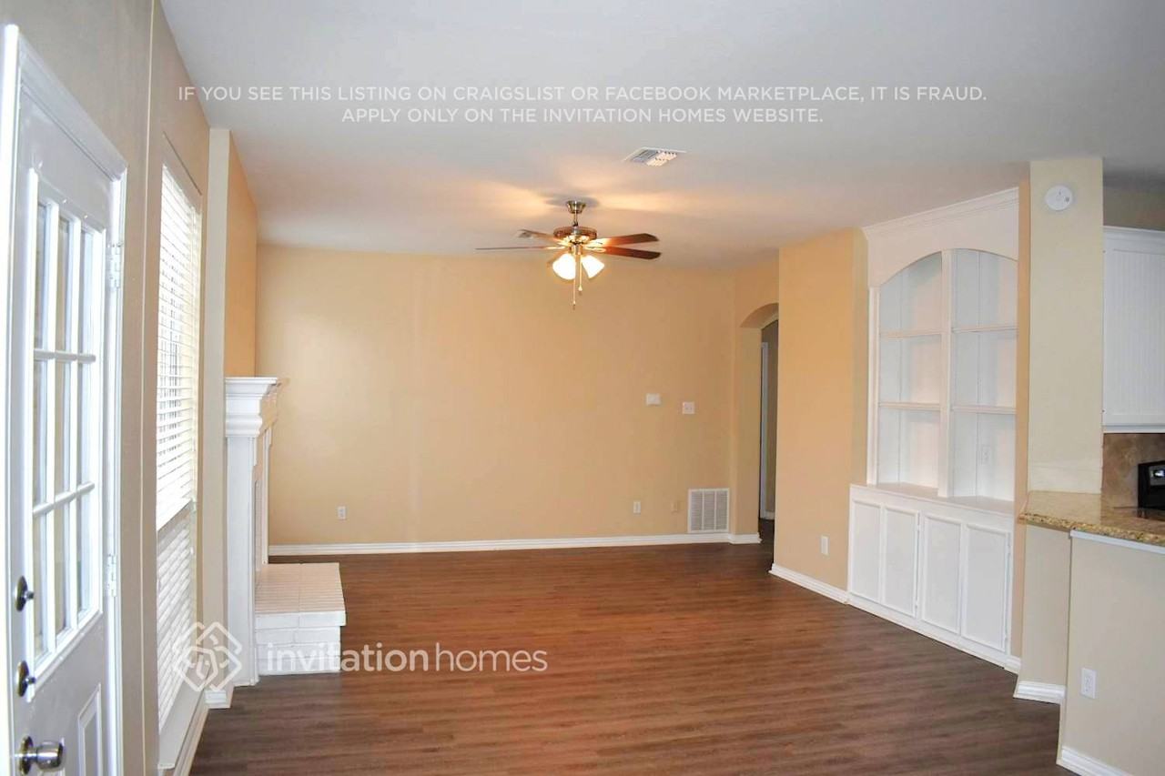 4634 Lincolnshire Dr - Photo 2 of 9