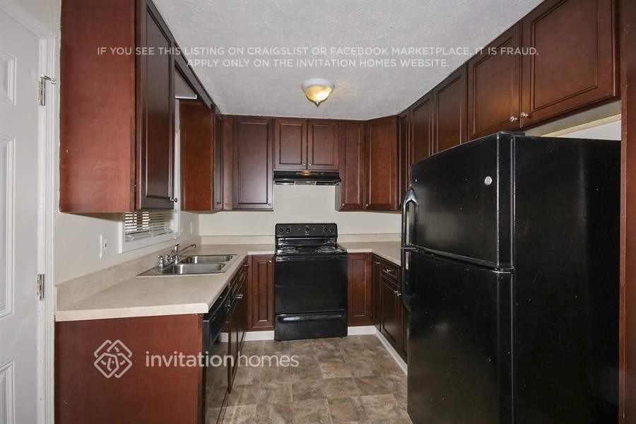 3572 Vicki Ln - Photo 5 of 20