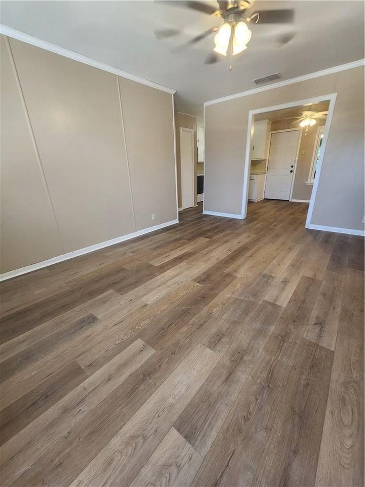 4945 Dodd Dr - Photo 2 of 5