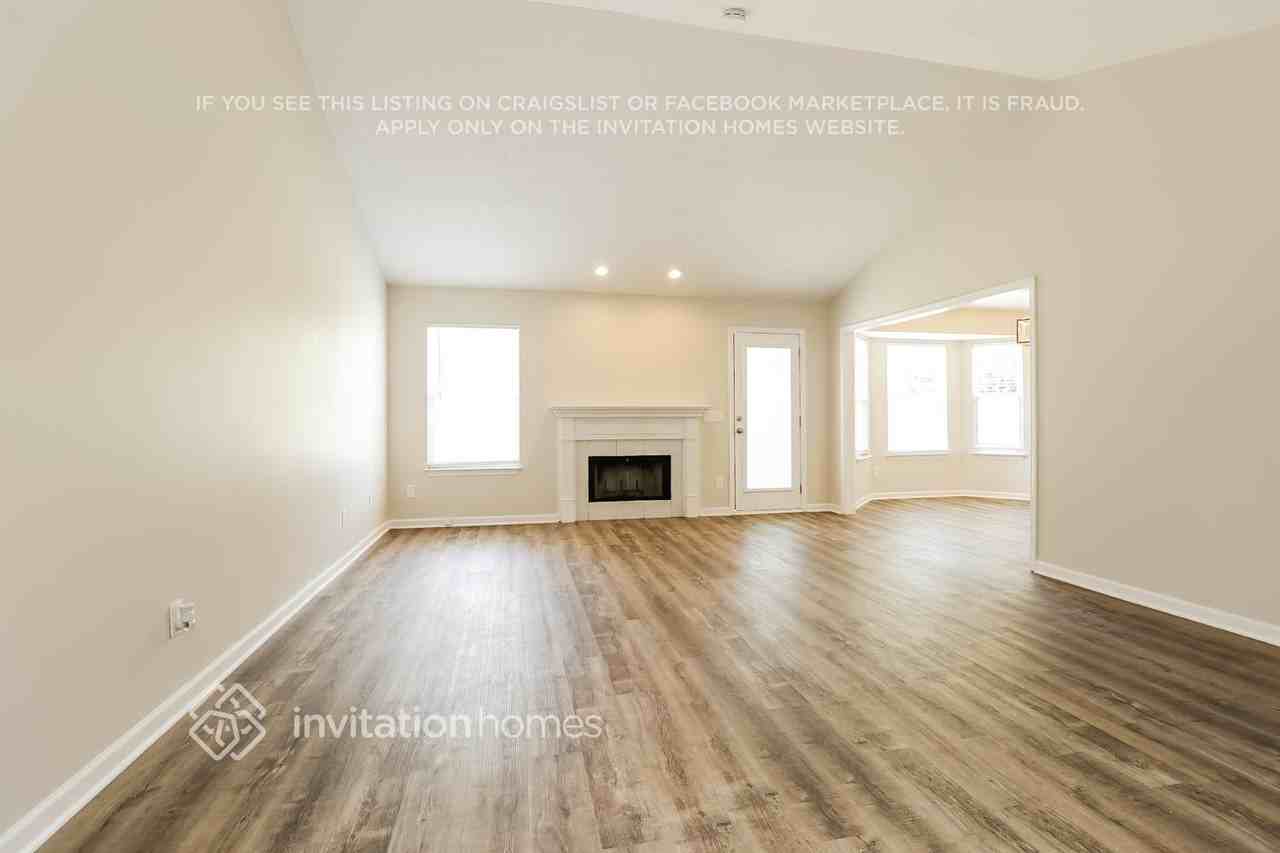 2108 Long Meadow Dr - Photo 4 of 18