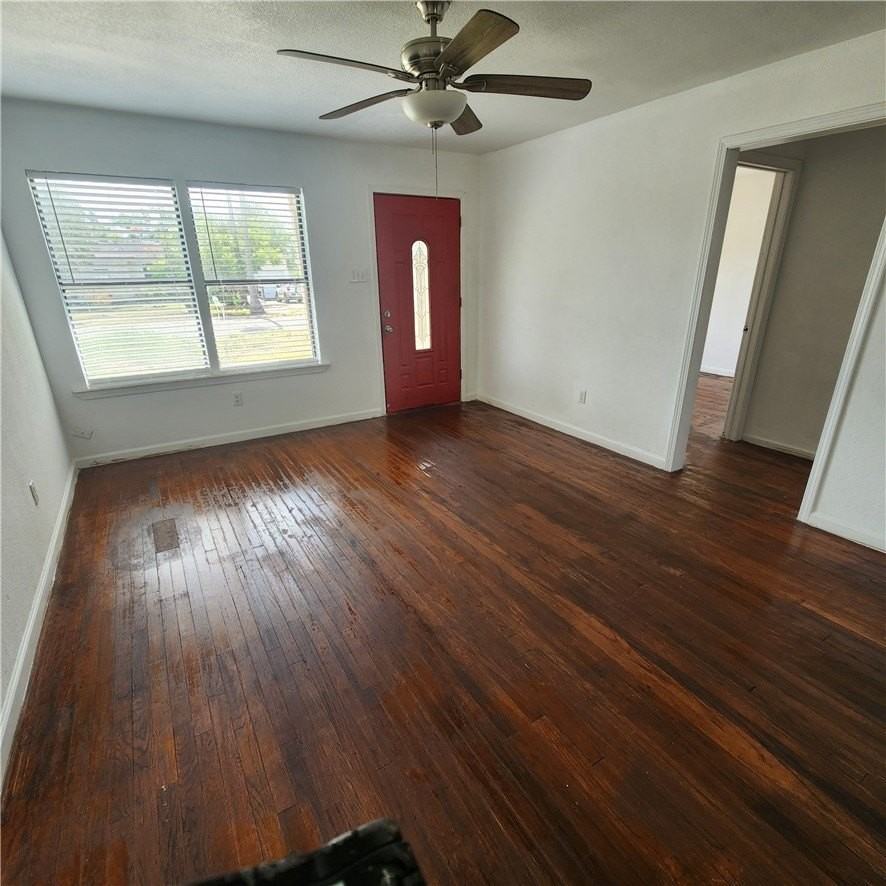 1209 Miami Dr - Photo 3 of 6