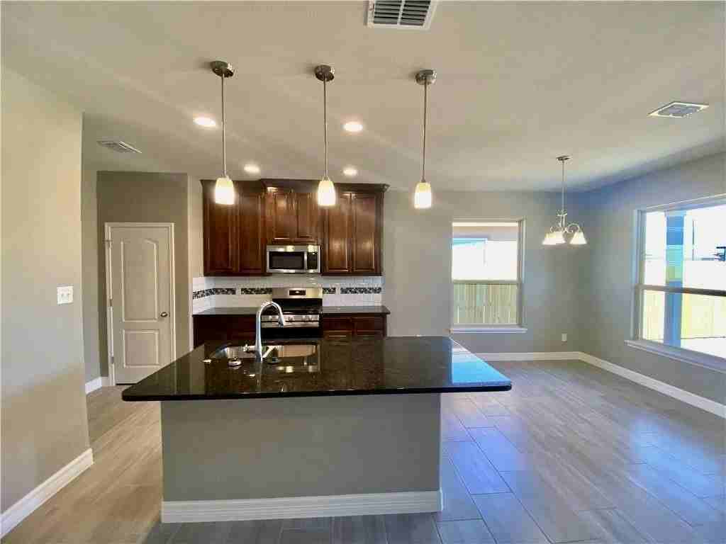 7506 Granite Dr - Photo 7 of 33