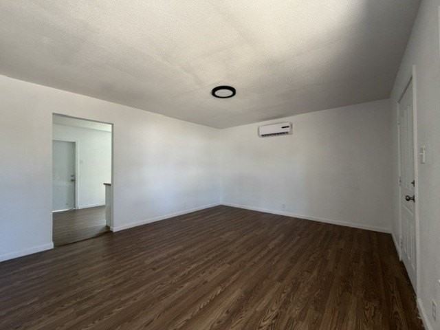 1701 Islla Dr - Photo 2 of 12
