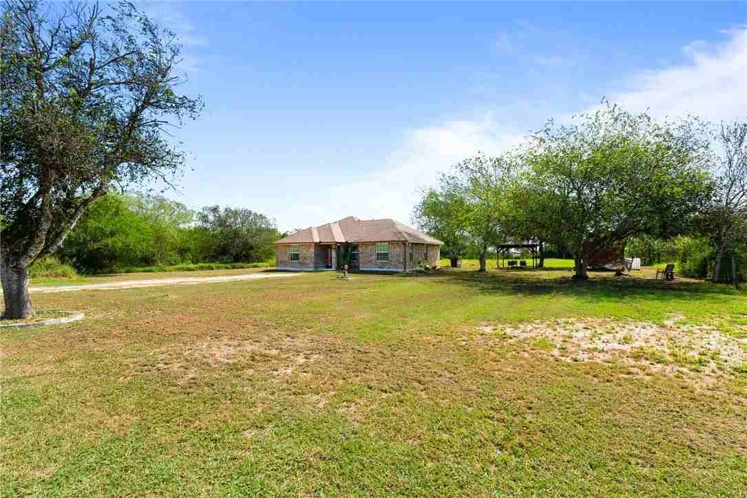 417 County Road 1341 - Photo 3 of 24