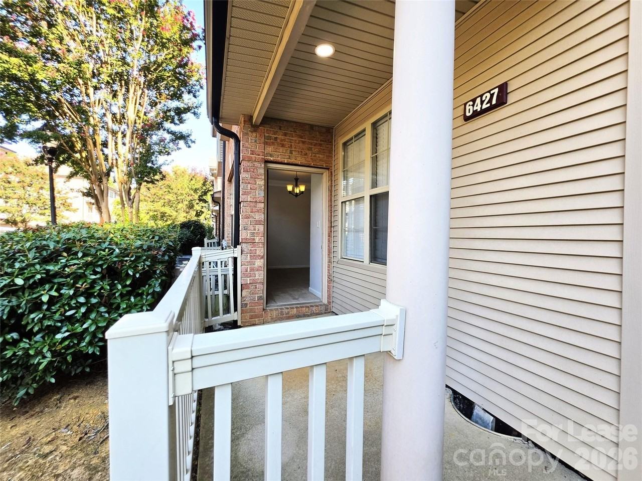 6427 Quarterbridge Ln - Photo 2 of 20