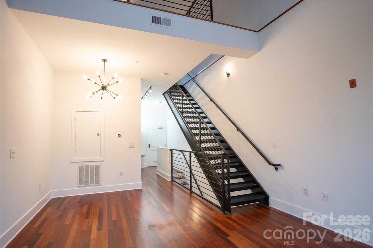 2133 Southend Dr #303 - Photo 5 of 21