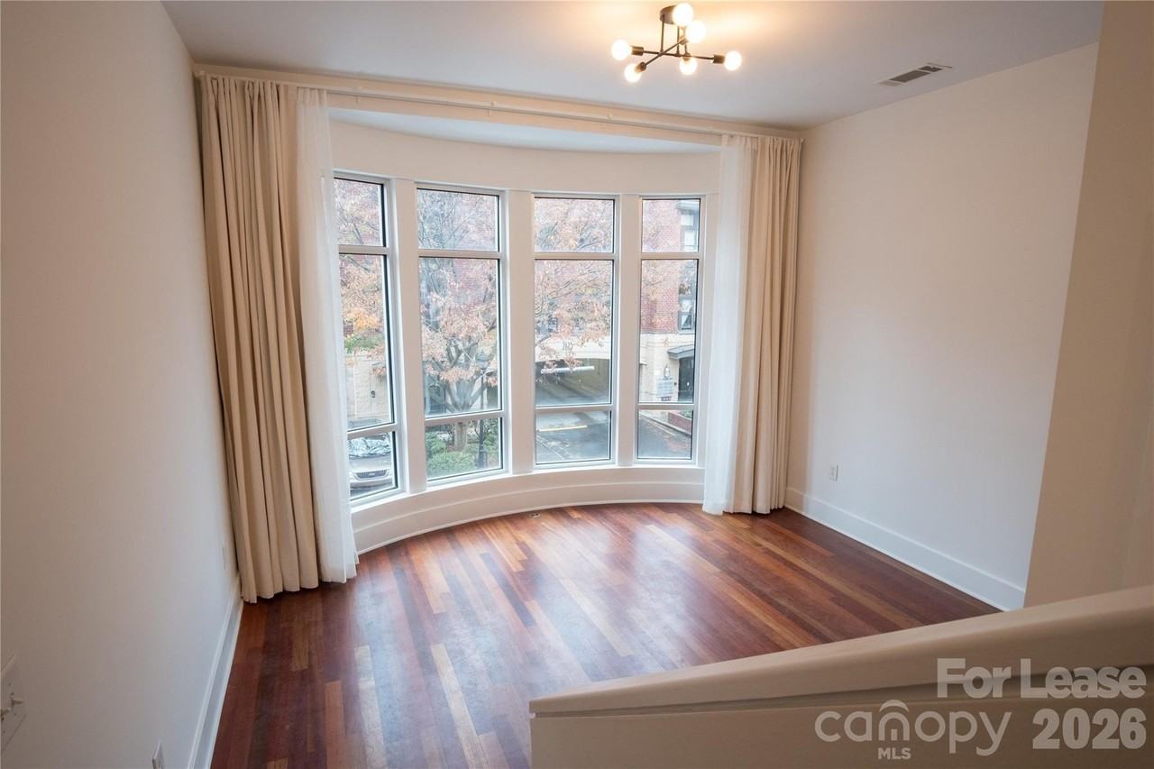 2133 Southend Dr #303 - Photo 7 of 21