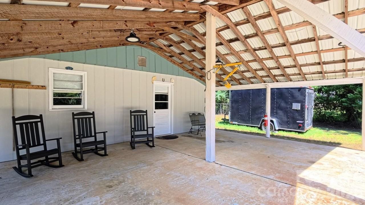734 Culp Ferguson Rd - Photo 4 of 42