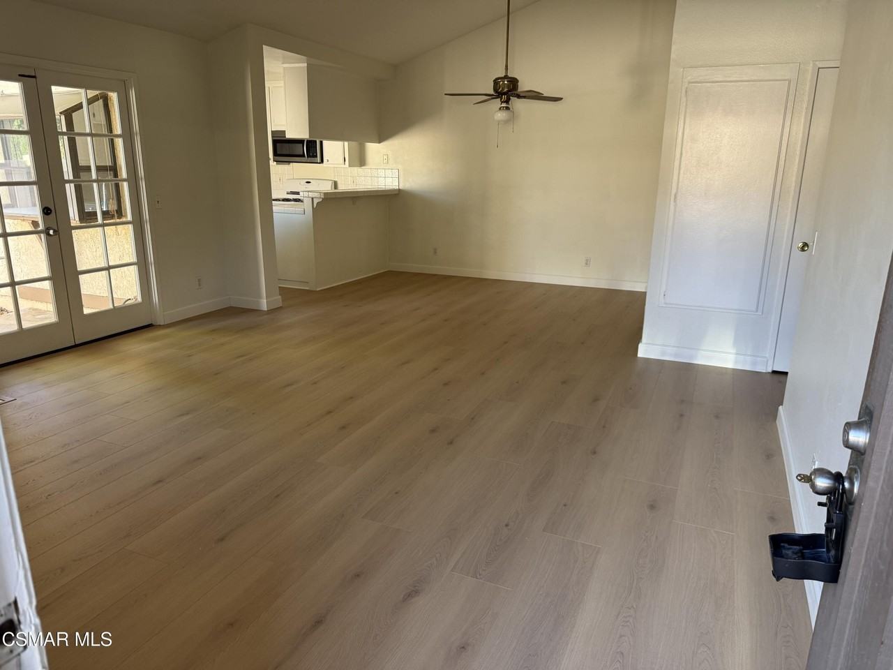 1107 Catlin St #B - Photo 3 of 9
