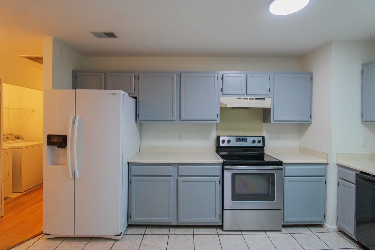 1240 Llewellyn Rd - Photo 6 of 23