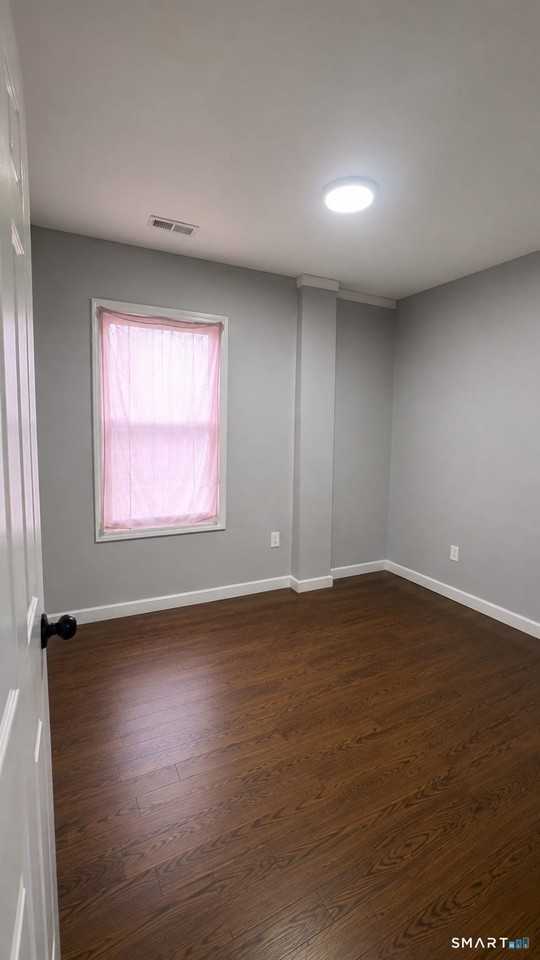 148 Rosette St #1F - Photo 5 of 7