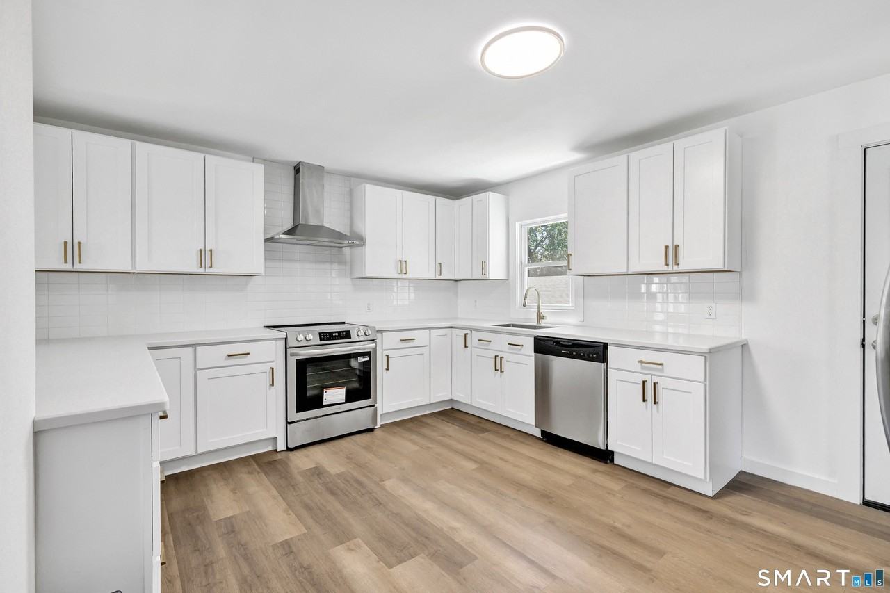 59 Lenox Ave - Photo 2 of 26