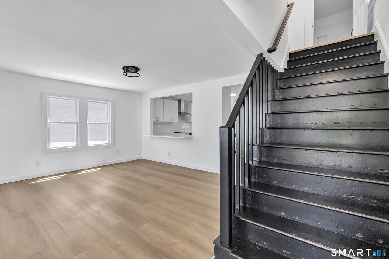 59 Lenox Ave - Photo 6 of 26