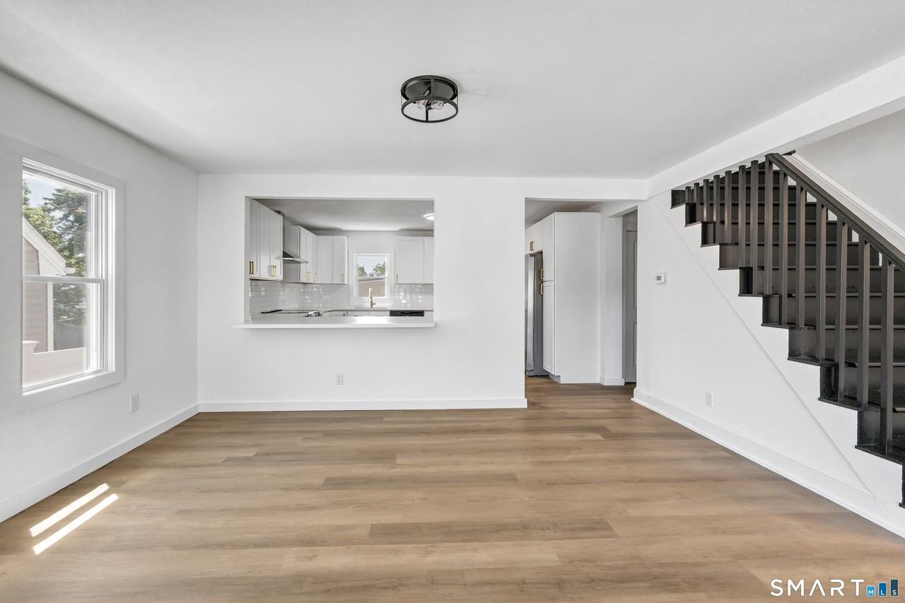59 Lenox Ave - Photo 7 of 26