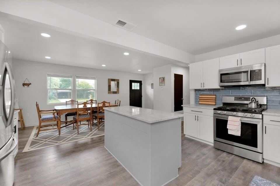 108 Moriarty St Nw - Photo 4 of 28