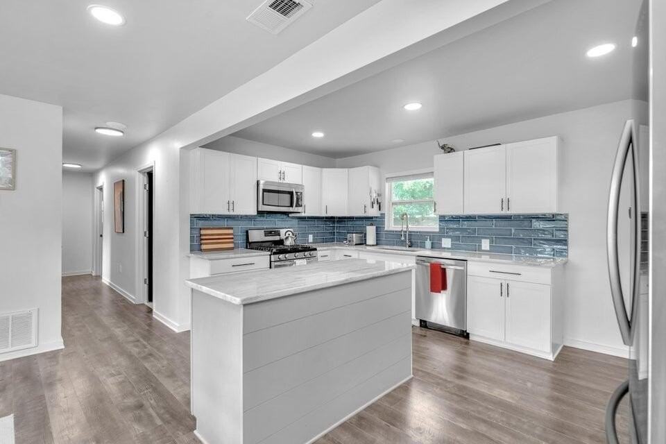 108 Moriarty St Nw - Photo 7 of 28