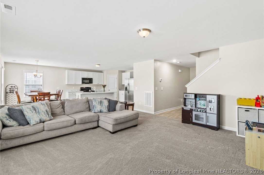 42 Terrier Ct - Photo 4 of 32