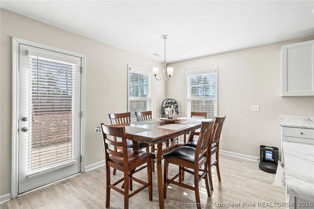 42 Terrier Ct - Photo 5 of 32