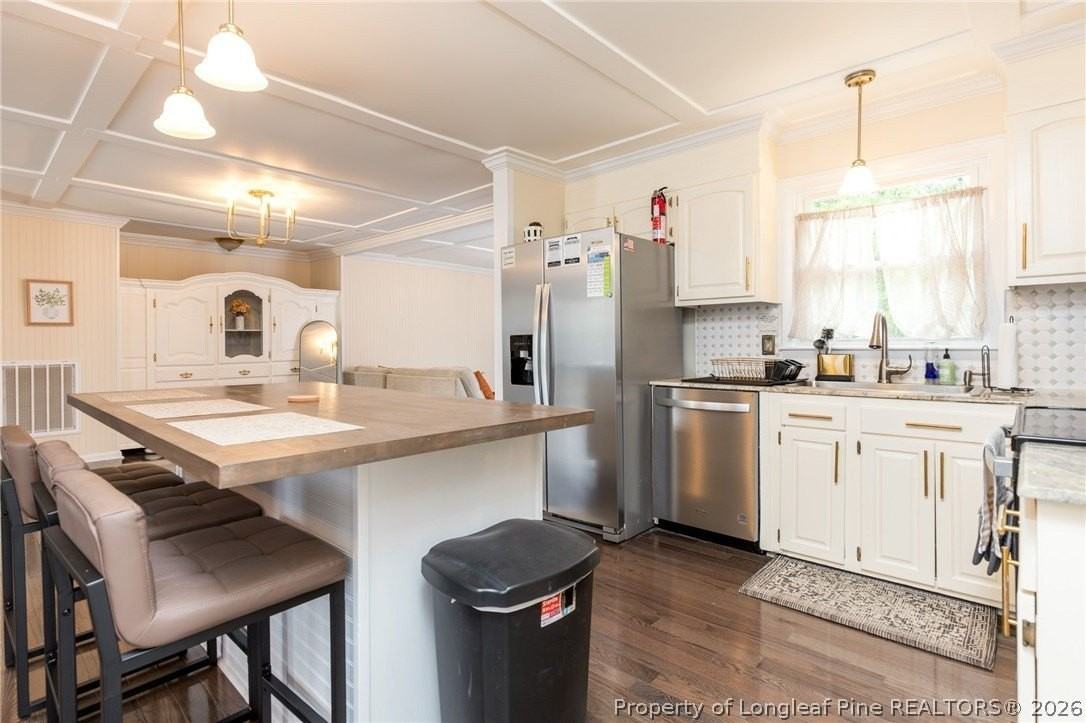 1214 Berkshire Rd - Photo 6 of 27