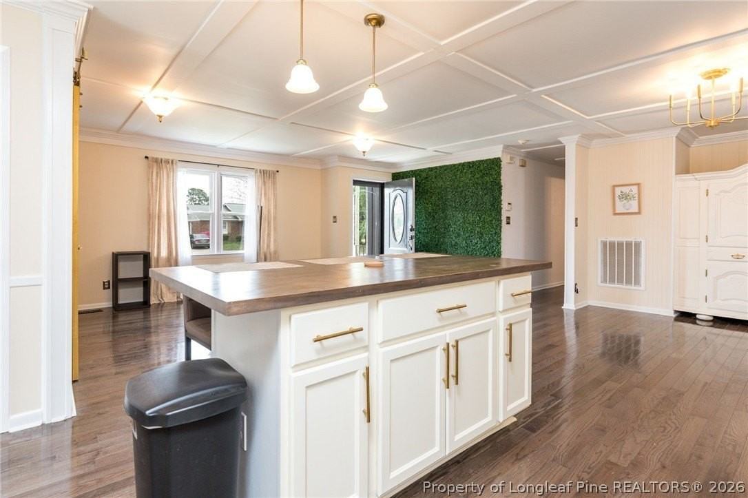 1214 Berkshire Rd - Photo 7 of 27