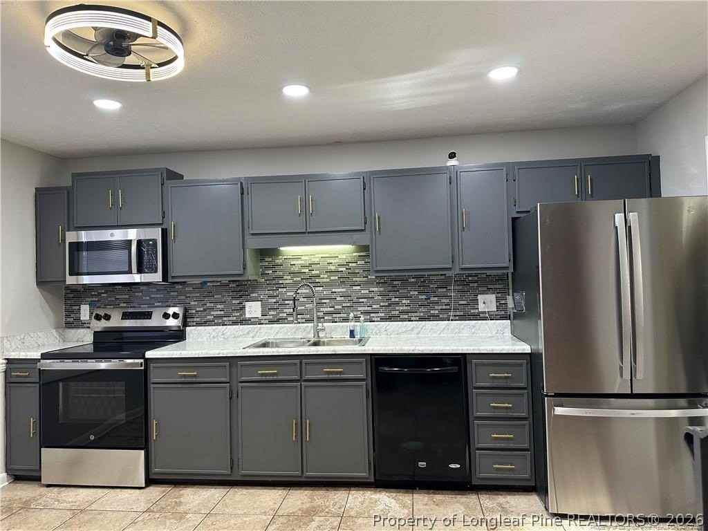 7670 Beverly Dr - Photo 5 of 16