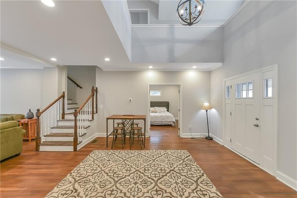 1378 Lakewood Ave Se - Photo 5 of 19