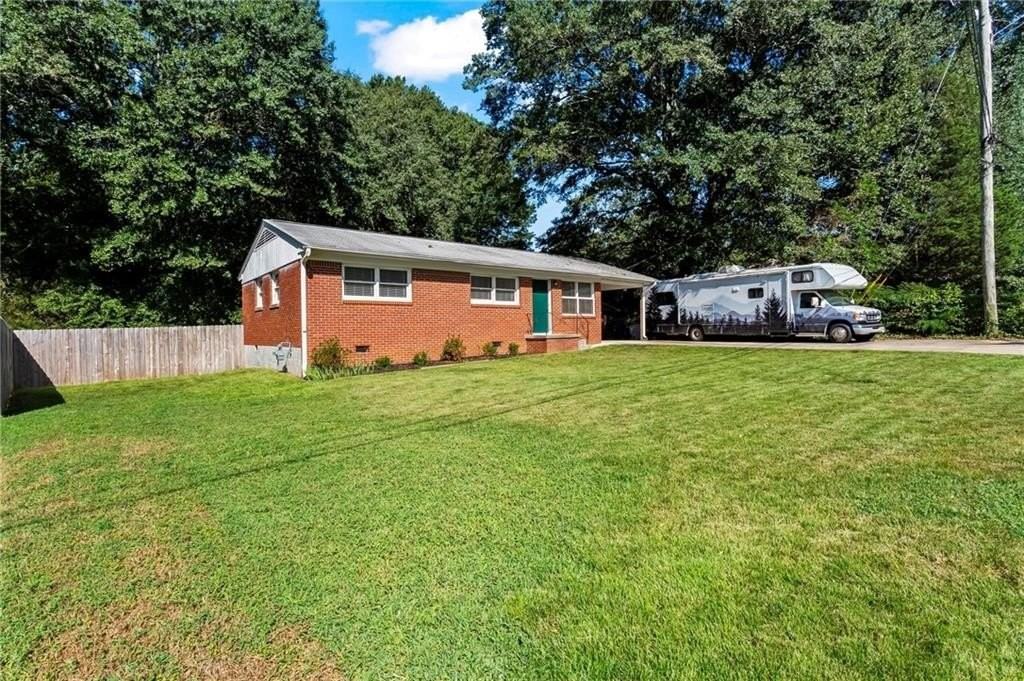 2560 Walton Way Sw - Photo 3 of 23