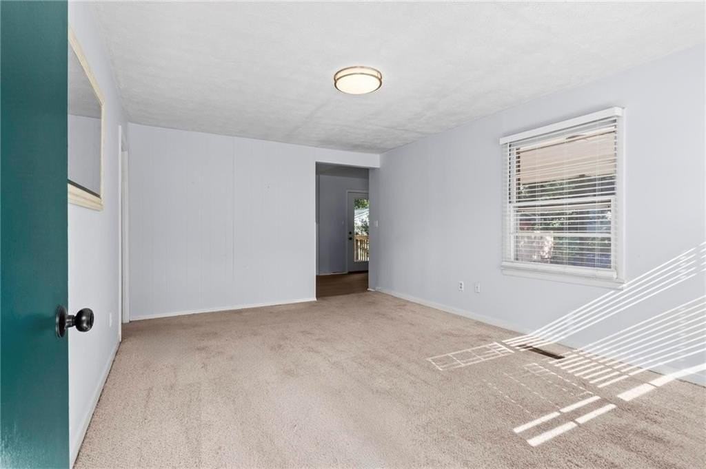 2560 Walton Way Sw - Photo 4 of 23