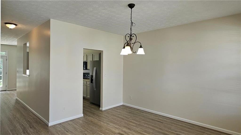 3060 Kentmere Dr - Photo 3 of 23