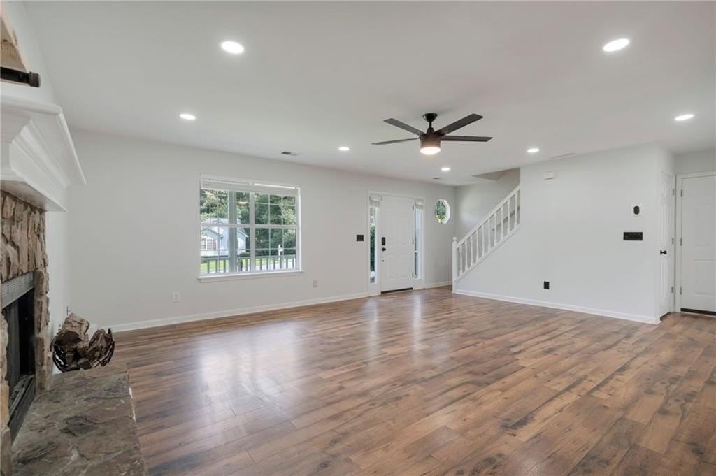 2055 Amberly Glen Way - Photo 4 of 25