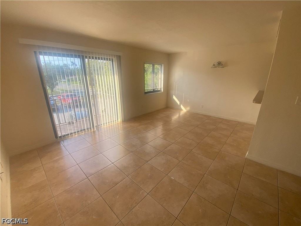 2229 Central Ave - Photo 2 of 7