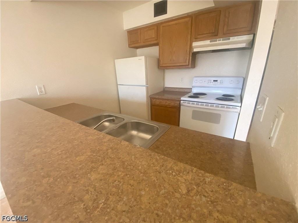 2229 Central Ave - Photo 3 of 7