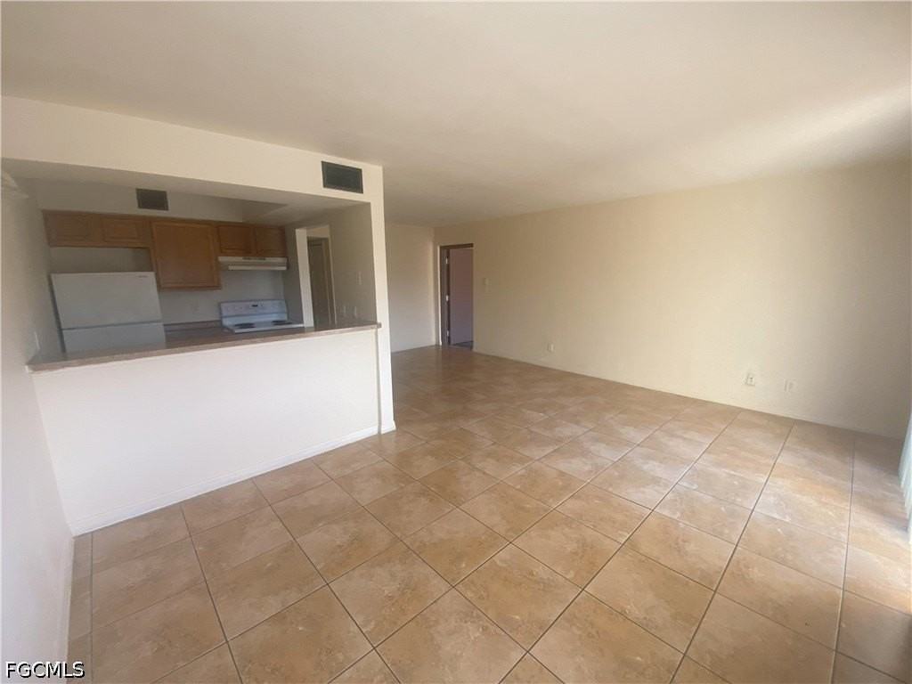 2229 Central Ave - Photo 4 of 7
