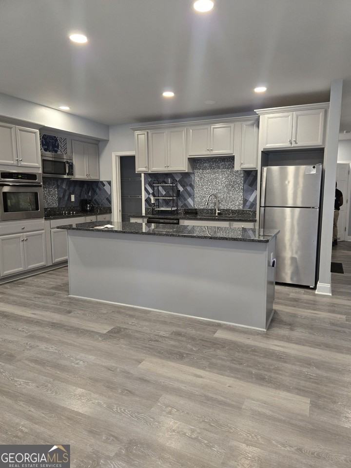 30 Grassy Springs Ct - Photo 3 of 14
