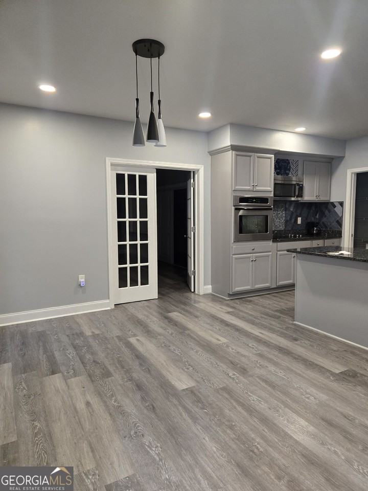 30 Grassy Springs Ct - Photo 4 of 14